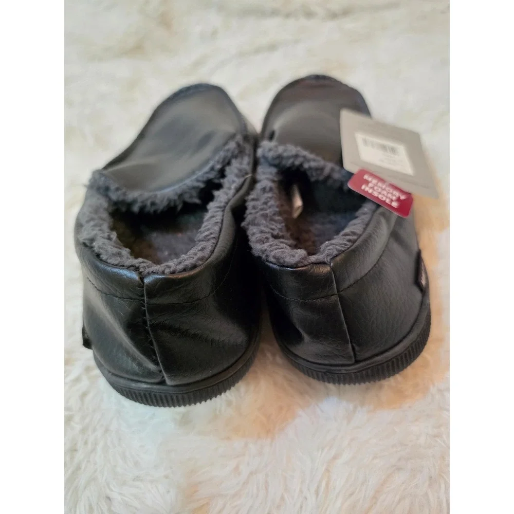 NWT Muk Luks Men's Black Faux Leather Moccasin Slippers Memory Foam Large 12-13